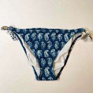 Lauren Ralph
Lauren Side tie swimsuit bottom